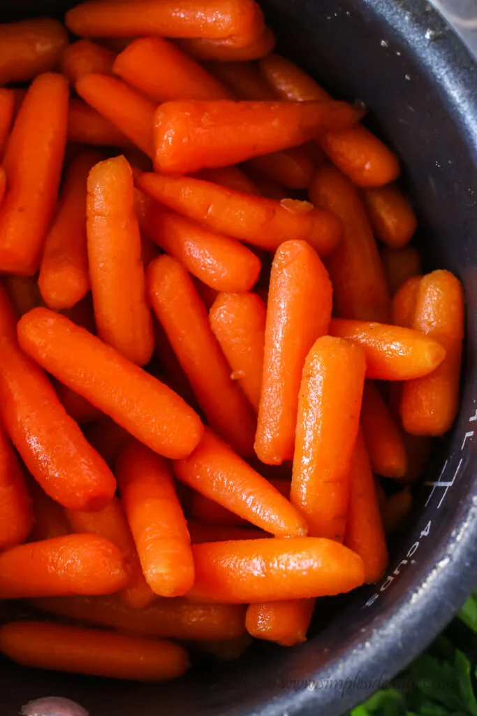zoomed in image of cooked carrots.
