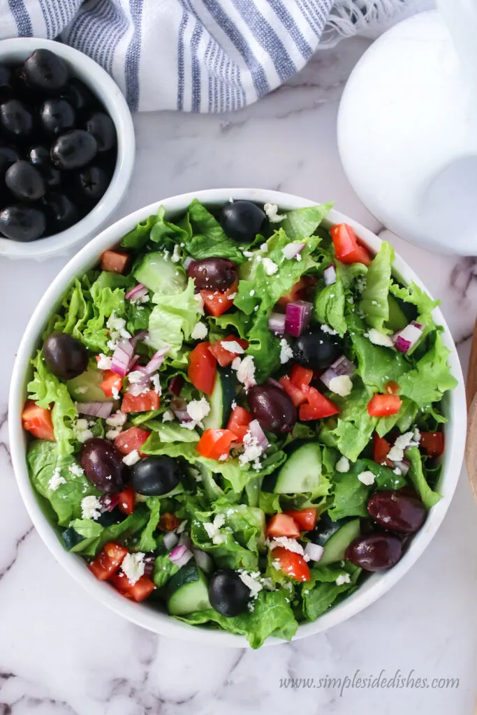 Salad without dressing, ready to serve.