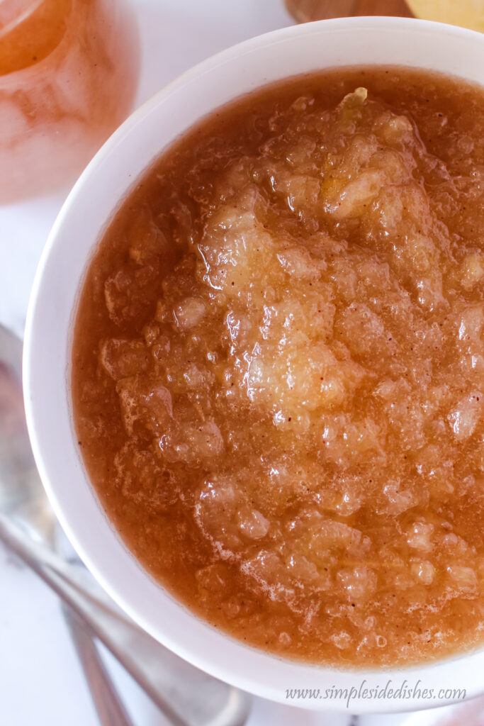 apples mashed up in this homemade applesauce in crockpot